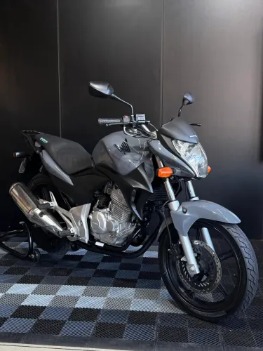 Honda CB300R 2011 