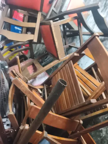 Mesas e cadeiras para reforma