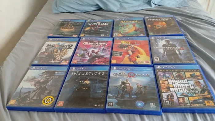 Ps 4. 500 gb. 12 jogos, mais 6 digitais. Parcelamento direto com vendedor. 