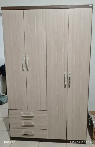 Guarda-roupa 4 portas