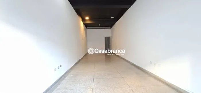 Salão comercial para alugar no Centro em Sorocaba/SP.