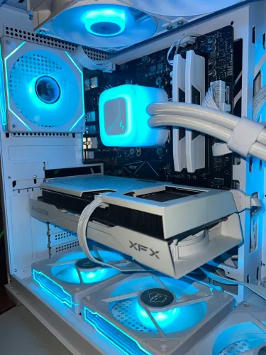 PLACA DE VIDEO RX 9060XT XFX