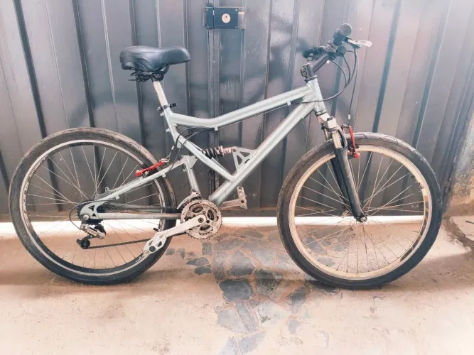 Bicicleta quadro em alumínio 26 full suspension roda aero