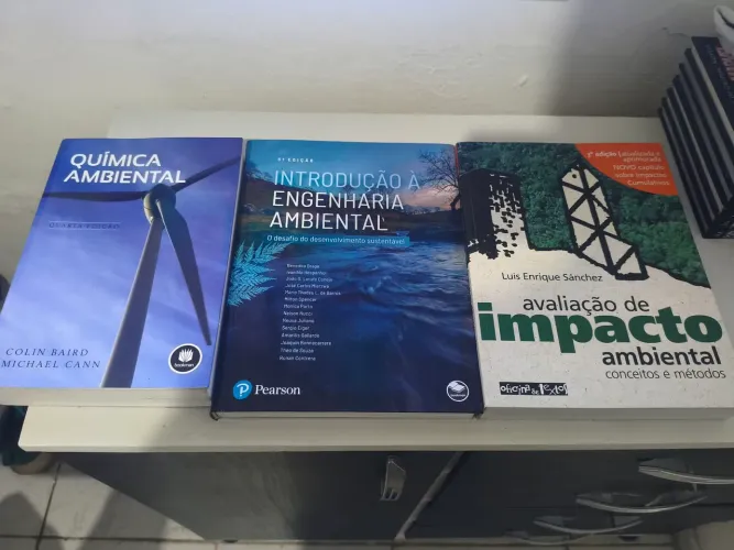 Livros de Engenharia Ambiental/Química.