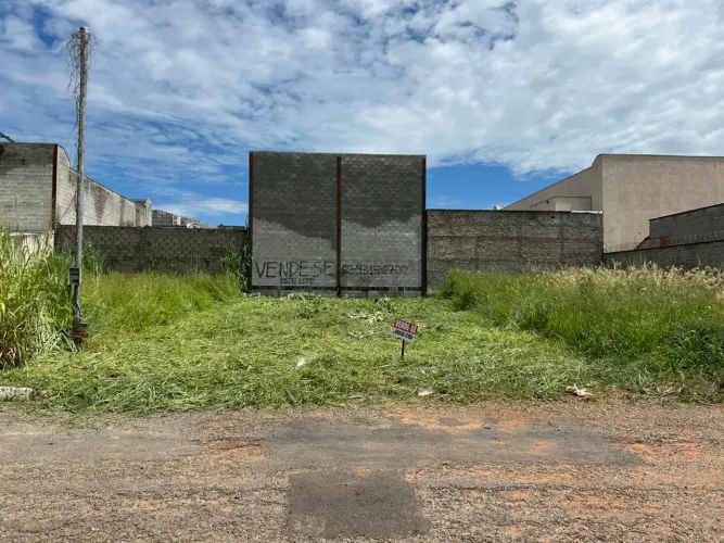 Lote no jardim fonte à 100 metros do parque