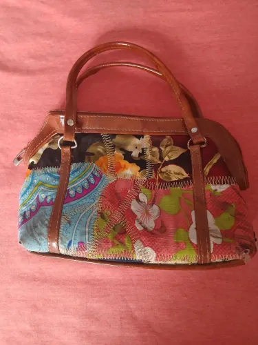 Bolsa vintage anos 2000 patchwork boho-chic original