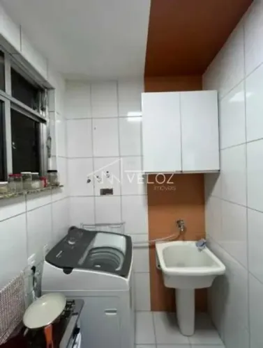Kitnet/Conjugado : / Residencial / Flamengo