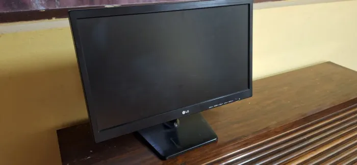 Monitor LG Flatron 19,5" 20M37AA-B