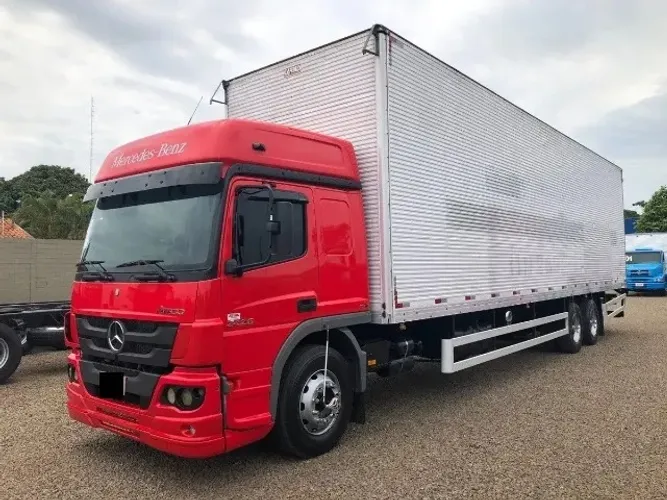 Atego 2426 2013 6x2 Baú 9 mts