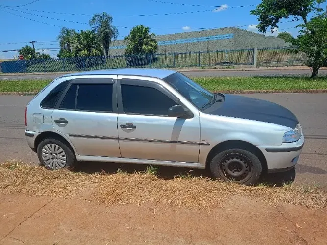 Volkswagen Gol Geração III Plus 1.0 MI 16V Gasolina Mec. 4P 2001