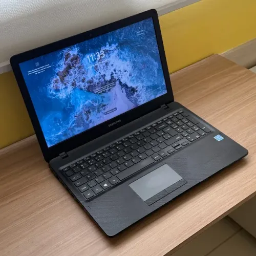 Notebook Samsung, Intel Celeron, 8gb de RAM, 224gb de SSD e tela de 15.6