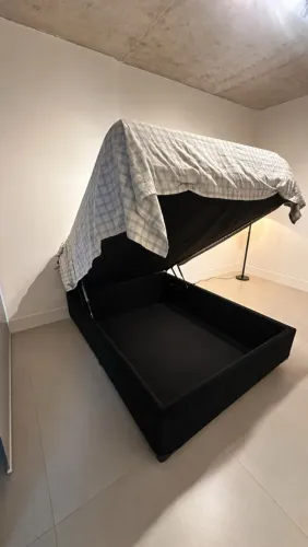 Cama de molas ensacadas com box baú