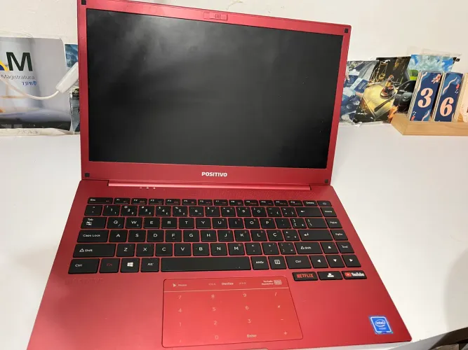 Título: Notebook Positivo Vermelho - Para Conserto ou Peças (Tela Quebrada) - R$ 250