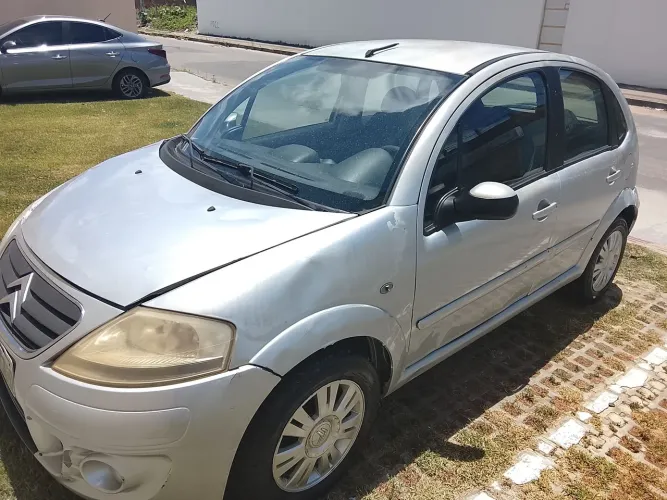 Citroen C3 GLX 1.4/ GLX Sonora 1.4 Flex 8V 5P 2011