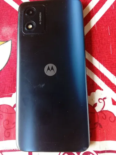 Celular moto G13