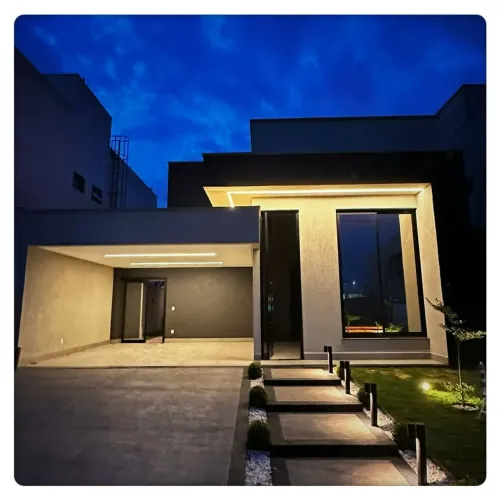 Casa em Condomínio com Piscina e 3 Suítes Plenas,156 m² em Aparecida de Goiânia
