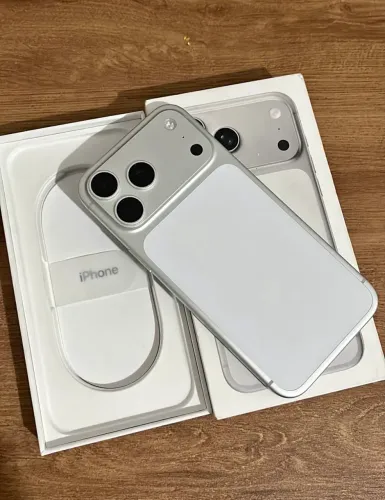 iPhone 17 Pro Max apenas alguns dias de aberto zero