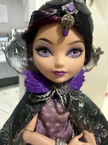 Ever after raven Queen legacy day 
