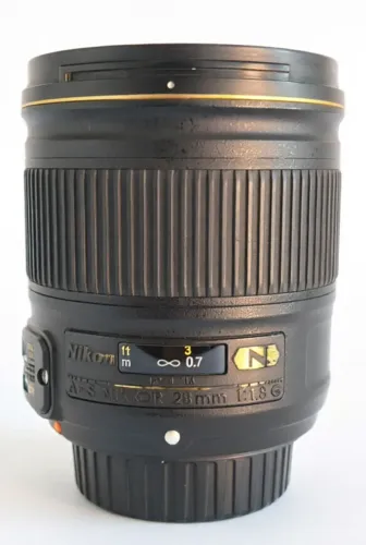 Lente Nikon 28mm F 1.8 Full Frame