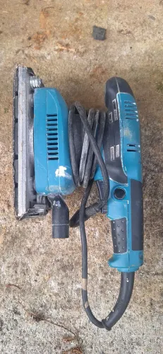 Lixadeira Makita Mod. BO3710 - 110 V