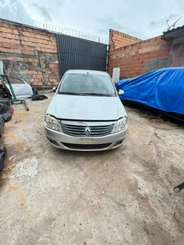 Sucata Logan 1.6 automático 2012