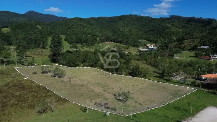 TERRENO 5.000m² EM PAULO LOPES PLANO, ASFALTO, NASCENTE E ÓTIMA LOCALIZAÇÃO