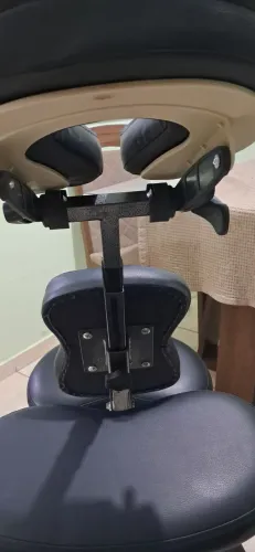 Vendo cadeira Quik massage 4x usada 