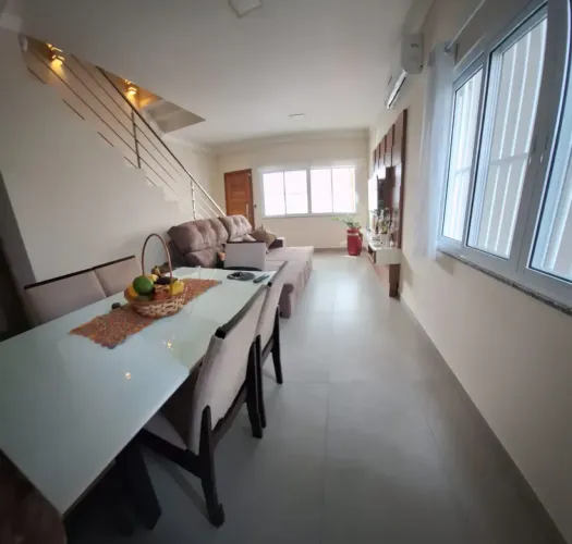 SOBRADO DIFERENCIADO COM 02 SUITES, MOBILIADO, ACEITA FINANCIAMENTO!!!