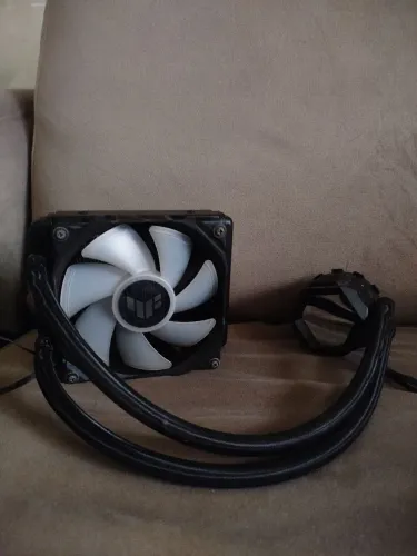 Walter cooler Asus TUF GAMING LC 120