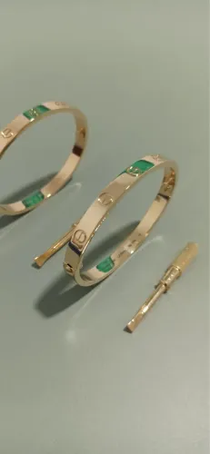 Bracelete Love em Ouro 18k 750