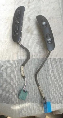 Par de interruptorores dos vidros elétricos do Vectra 97 à 2001.