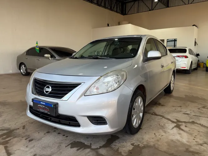 Nissan Versa SV 1.6 16V Flex Fuel 4P Mec. 2014