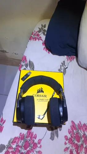 Headset Gamer Corsair Virtuoso RGB Wireless - Som Premium 7.1