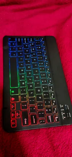 Teclado sem fio com leds + bluetooth impecável