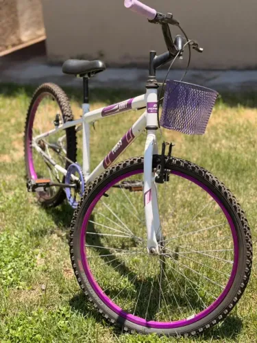 Bicicleta Semi Nova Aro 24