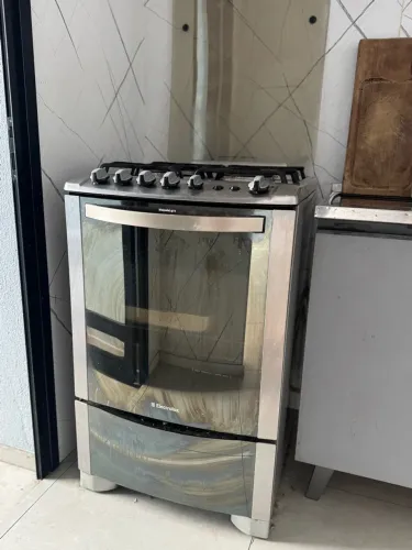 Fogão Electrolux Inox - Excelente Estado (Motivo: Mudança)