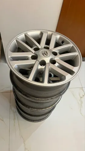 Rodas da Hilux