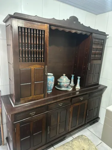 Cristaleira Buffet em Madeira Estilo Colonial 