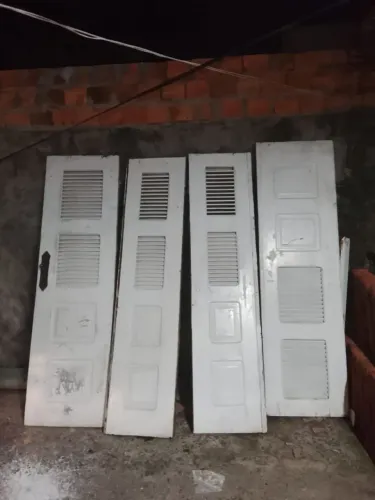 Portas de madeira 2 e 10 por 60