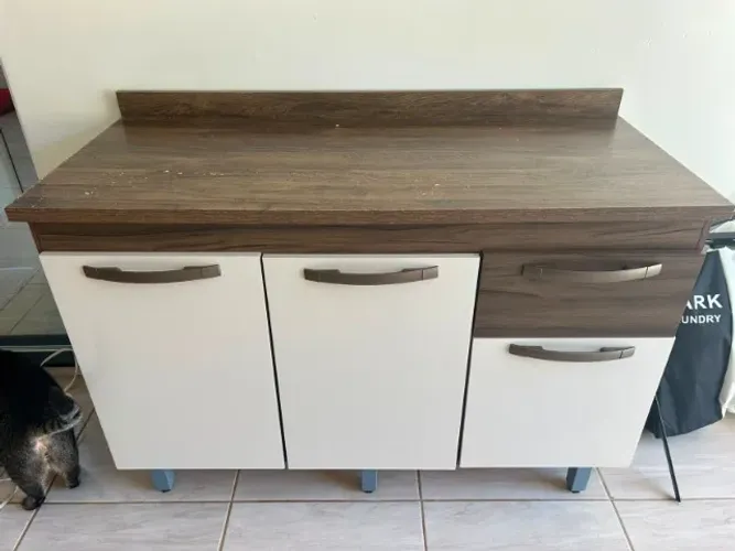 Balcão com Tampo de MDF