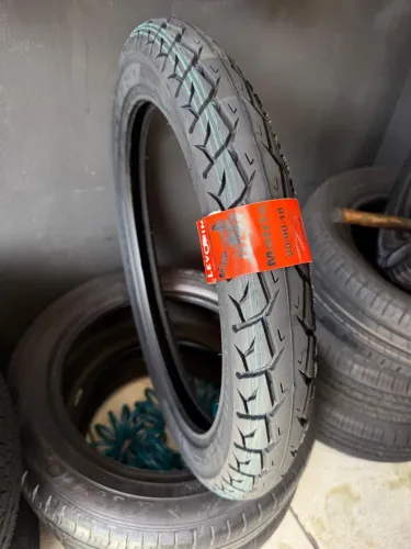 Pneu Levorin Matrix 90/90R18 uso COM câmara de ar 
