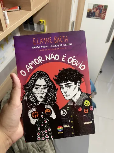 Livro O amor não é óbvio