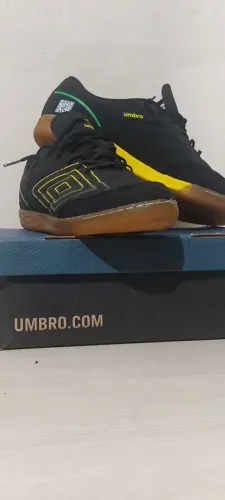 Chuteira/tênis umbro pro 5 BRfutsal