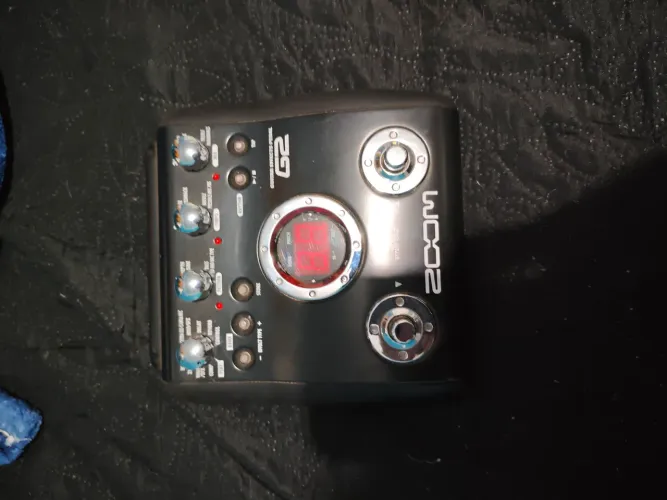 Pedaleira zoom g2