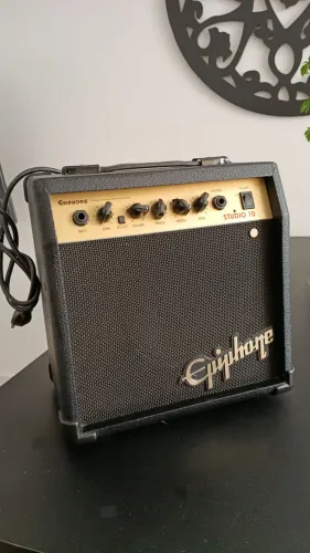 Amplificador Epiphone Studio 10 usado em perfeito estado 