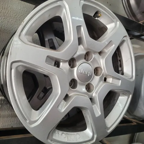 Rodas do jeep renegade aro 17. Originais