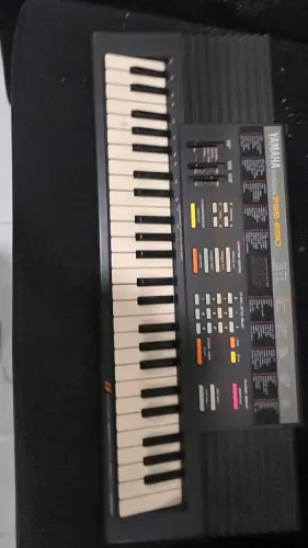 Teclado Vintage Yamaha PortaSound PSS-290