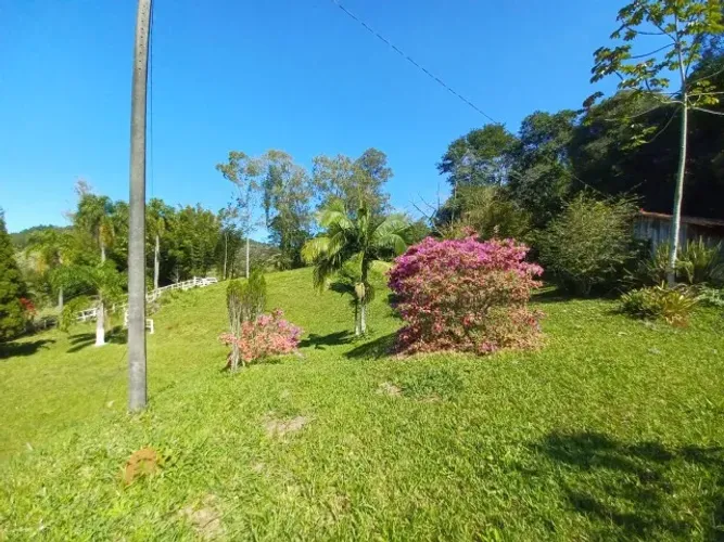 Sítio Casa 15hc com cachoeira 2 cabanas salã de festas em Treze de maio, asfalto próximo  