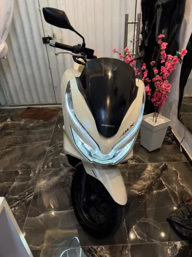 Pcx dlx a mas top da categoria
