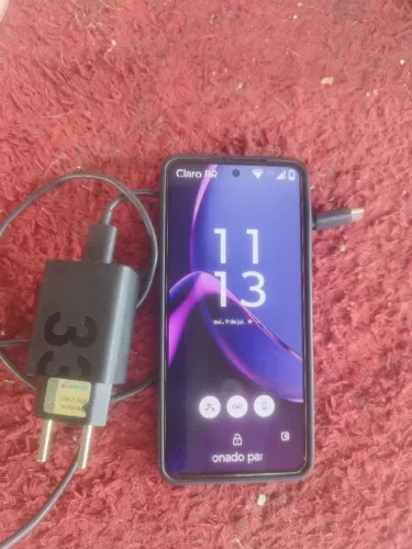 Vendo celular Motorola g84 com carregador turbo de 33wats.